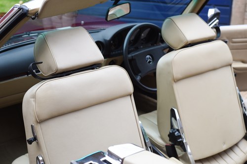 1989 Mercedes-Benz 300 SL R107 For Sale (picture 76 of 209)