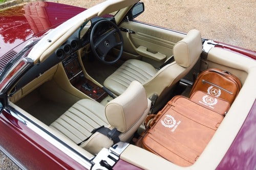 1989 Mercedes-Benz 300 SL R107 For Sale (picture 82 of 209)