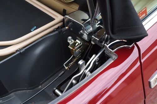 1989 Mercedes-Benz 300 SL R107 For Sale (picture 88 of 209)