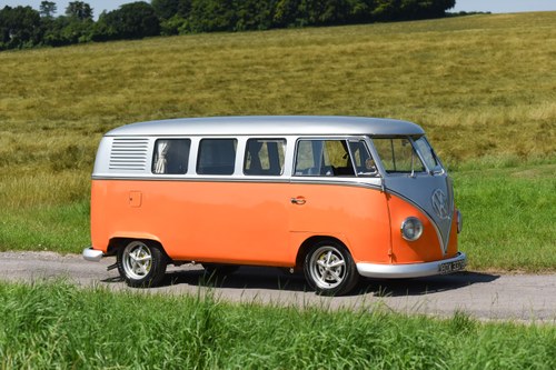 1964 Volkswagen Type 2 Splitscreen Campervan In vendita (immagine 7 di 198)
