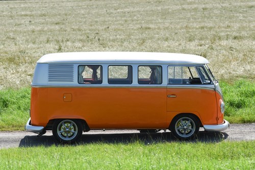 1964 Volkswagen Type 2 Splitscreen Campervan In vendita (immagine 12 di 198)