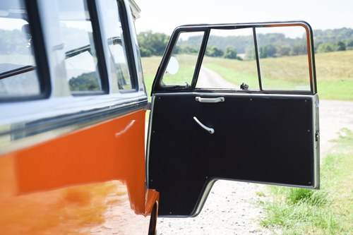 1964 Volkswagen Type 2 Splitscreen Campervan In vendita (immagine 25 di 198)