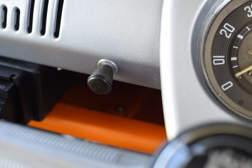 1964 Volkswagen Type 2 Splitscreen Campervan In vendita (immagine 51 di 198)