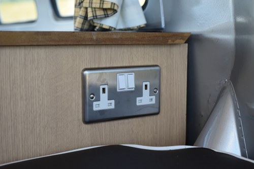 1964 Volkswagen Type 2 Splitscreen Campervan In vendita (immagine 105 di 198)