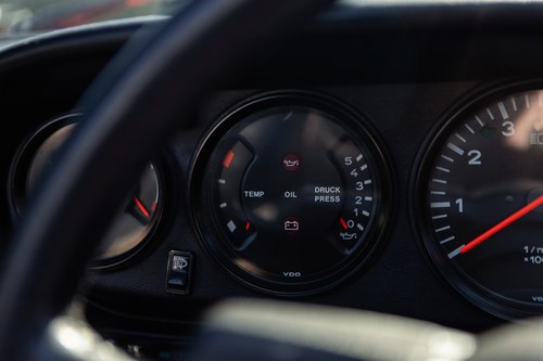 1983 Porsche 911 Carrera 3.2 Cabriolet zum Verkauf (Bild 54 von 215)