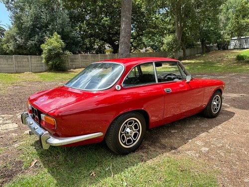 1974 Alfa Romeo 2000 GTV For Sale (picture 12 of 86)