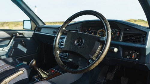 1988 Mercedes-Benz 190E (W201) In vendita (immagine 35 di 132)