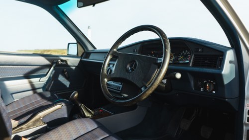 1988 Mercedes-Benz 190E (W201) In vendita (immagine 19 di 132)