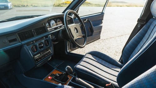 1988 Mercedes-Benz 190E (W201) In vendita (immagine 47 di 132)