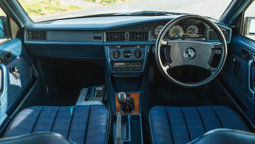 1988 Mercedes-Benz 190E (W201) In vendita (immagine 24 di 132)