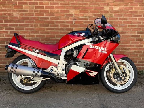 1987 Suzuki GSX-R1100J 1,074cc Zu verkaufen durch Auktion