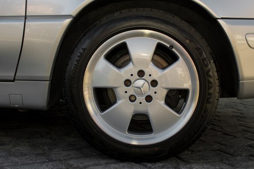 2001 Mercedes-Benz 320SL (R129) In vendita (immagine 27 di 127)