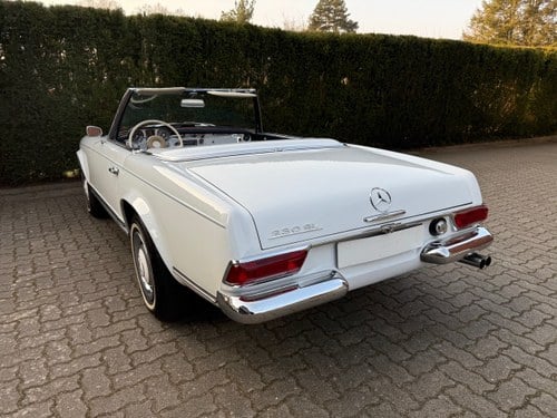 1965 Mercedes-Benz 230SL (W113) In vendita (immagine 7 di 97)