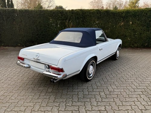 1965 Mercedes-Benz 230SL (W113) In vendita (immagine 10 di 97)
