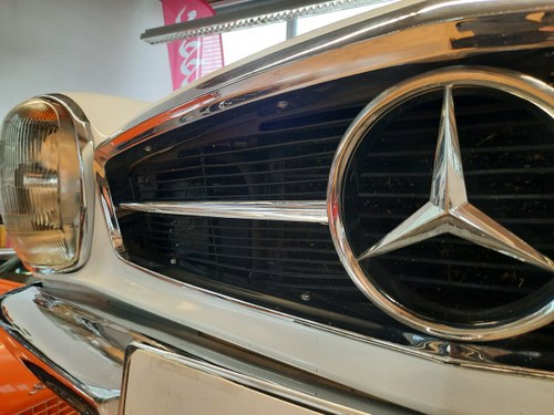 1965 Mercedes-Benz 230SL (W113) In vendita (immagine 68 di 97)