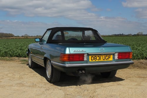 1986 Mercedes-Benz 500SL R107 In vendita (immagine 22 di 111)