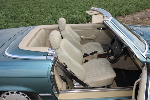 1986 Mercedes-Benz 500SL R107 In vendita (immagine 46 di 111)