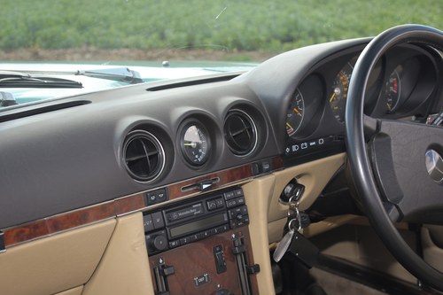 1986 Mercedes-Benz 500SL R107 In vendita (immagine 58 di 111)