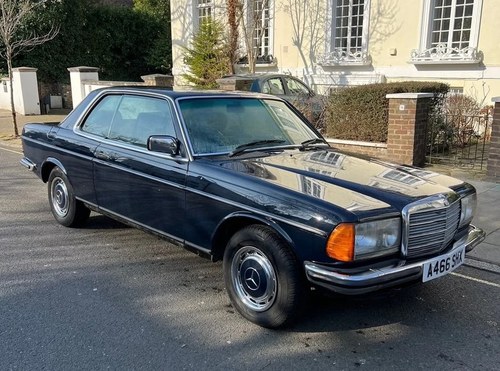 1983 Mercedes-Benz C123 280CE à vendre (picture 1 of 40)