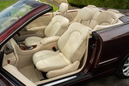 2006 Mercedes-Benz 350 CLK Elegance AMG (A209) In vendita (immagine 32 di 142)