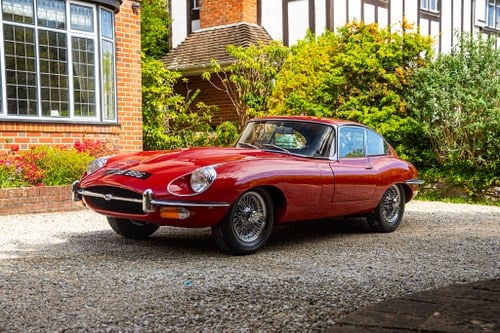 1969 Jaguar E-Type Series 2 FHC RHD In vendita (immagine 9 di 98)