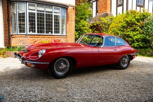 1969 Jaguar E-Type Series 2 FHC RHD In vendita (immagine 10 di 98)