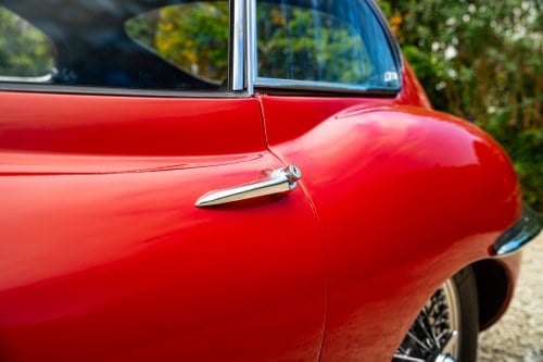 1969 Jaguar E-Type Series 2 FHC RHD In vendita (immagine 69 di 98)