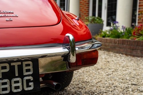 1969 Jaguar E-Type Series 2 FHC RHD In vendita (immagine 73 di 98)