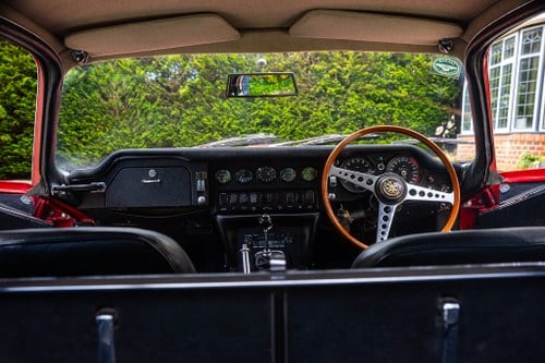 1969 Jaguar E-Type Series 2 FHC RHD In vendita (immagine 29 di 98)
