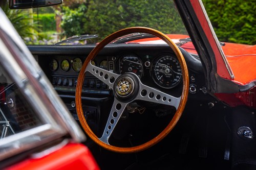 1969 Jaguar E-Type Series 2 FHC RHD In vendita (immagine 30 di 98)