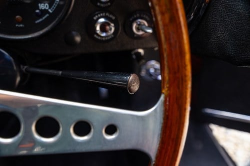 1969 Jaguar E-Type Series 2 FHC RHD In vendita (immagine 48 di 98)