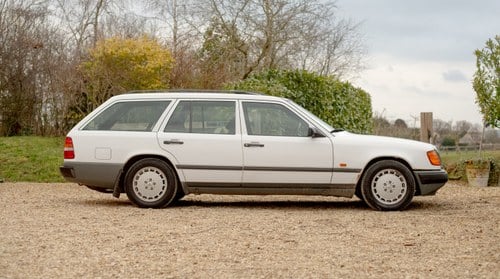 1989 Mercedes-Benz W124 300 TE 24V 7 Seater In vendita (immagine 11 di 119)