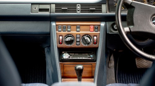 1989 Mercedes-Benz W124 300 TE 24V 7 Seater In vendita (immagine 65 di 119)