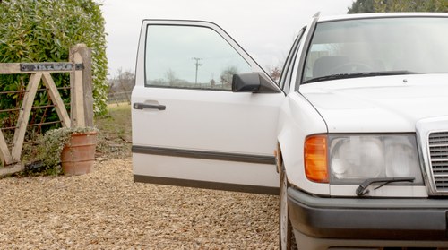 1989 Mercedes-Benz W124 300 TE 24V 7 Seater In vendita (immagine 87 di 119)