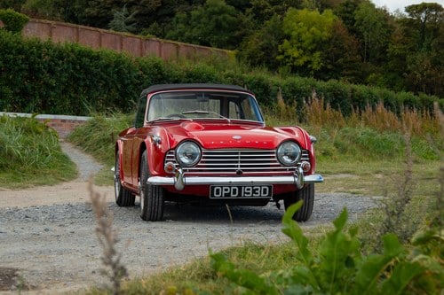 1966 Triumph TR4A In vendita (immagine 11 di 109)