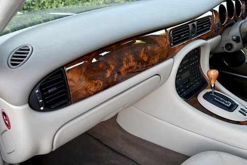 1999 Jaguar Sovereign XJ 4.0 V8 SWB (X308) In vendita (immagine 15 di 118)