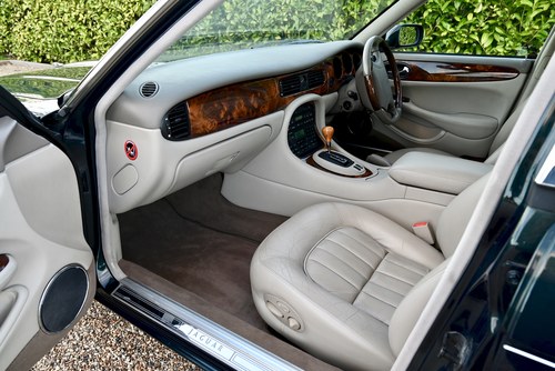 1999 Jaguar Sovereign XJ 4.0 V8 SWB (X308) In vendita (immagine 22 di 118)