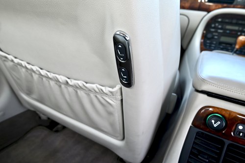 1999 Jaguar Sovereign XJ 4.0 V8 SWB (X308) In vendita (immagine 32 di 118)