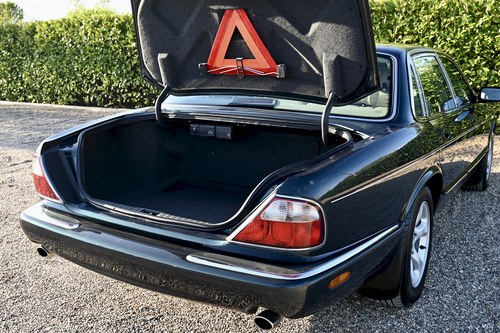 1999 Jaguar Sovereign XJ 4.0 V8 SWB (X308) In vendita (immagine 64 di 118)