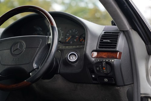 1997 Mercedes-Benz CL500 (C140) For Sale (picture 8 of 37)