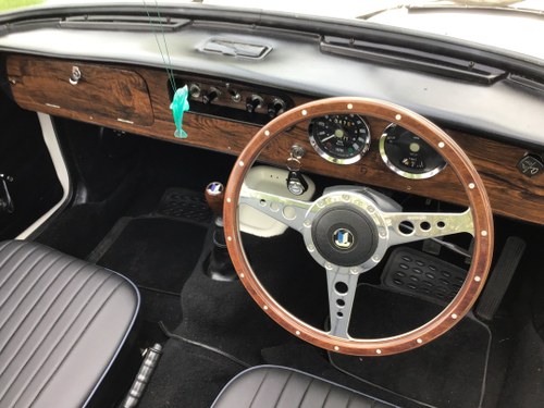 1968 Triumph Herald 13/60 Convertible à venda (imagem 3 de 37)