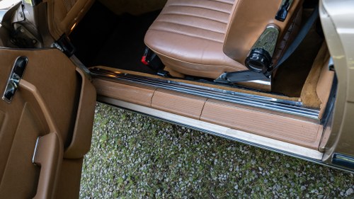 1985 Mercedes-Benz R107 380SL In vendita (immagine 49 di 199)