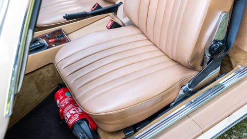 1985 Mercedes-Benz R107 380SL In vendita (immagine 57 di 199)