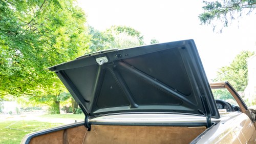 1985 Mercedes-Benz R107 380SL In vendita (immagine 66 di 199)