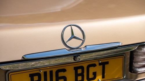 1985 Mercedes-Benz R107 380SL In vendita (immagine 76 di 199)