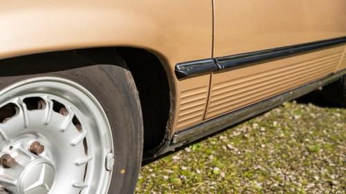 1985 Mercedes-Benz R107 380SL In vendita (immagine 89 di 199)