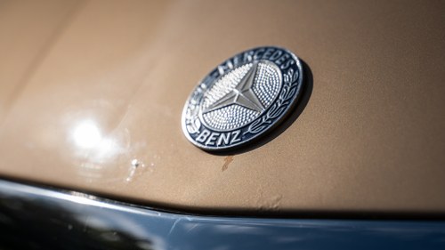 1985 Mercedes-Benz R107 380SL In vendita (immagine 111 di 199)