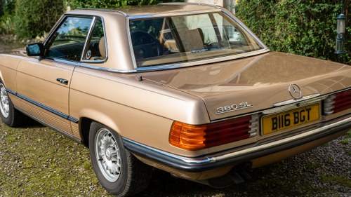 1985 Mercedes-Benz R107 380SL In vendita (immagine 134 di 199)