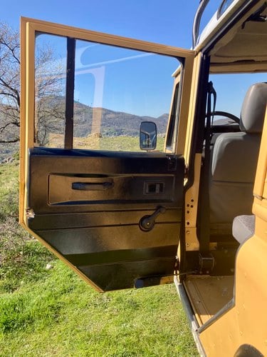 1987 Land Rover Defender 110 3.5 à vendre (picture 23 of 49)