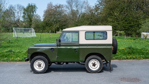 1964 Land Rover Series IIA 88" For Sale (picture 4 of 206)